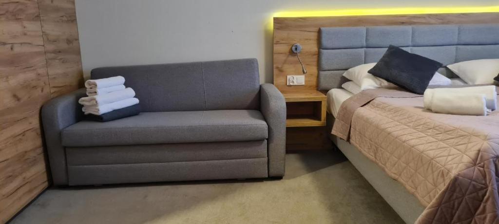 Aparthotel Apartamenty Czarna Gora 219 Шенна Екстериор снимка
