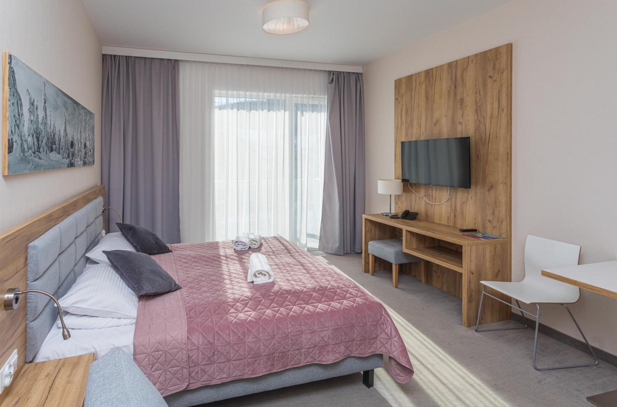 Aparthotel Apartamenty Czarna Gora 219 Шенна Екстериор снимка